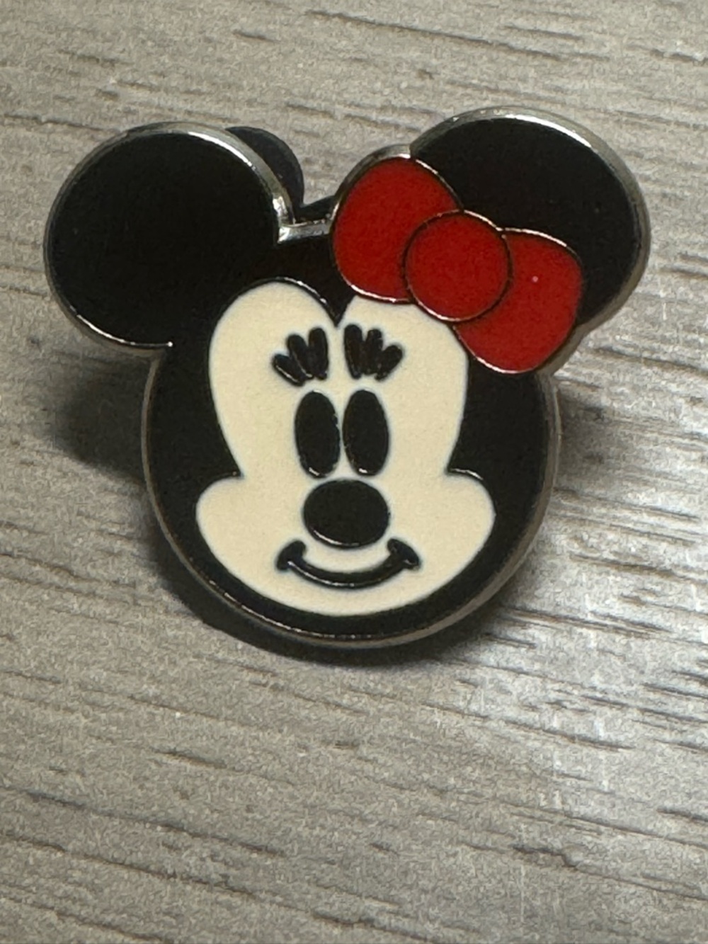 5/$25 Disney Cute Characters Minnie Mouse Pin